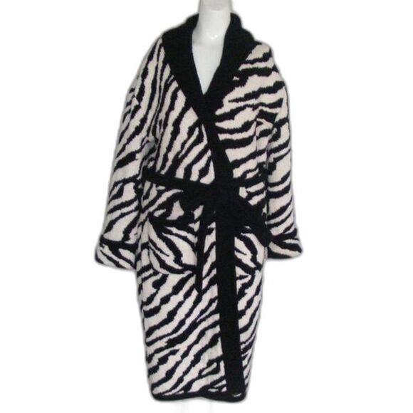 ZEBRA Robe, S/M, Chenille Knit, KASHWERE, Plush/Heavy, Black/White, Pockets - Picture 6 of 10